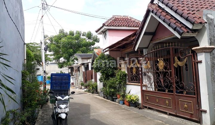 For Quick Sale: Ready-to-Live Asri House in Ketapang Area 2