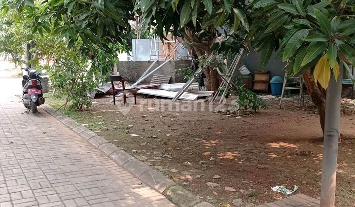 Ready-to-Use Shop House in Golden City Area, Sepatan 2