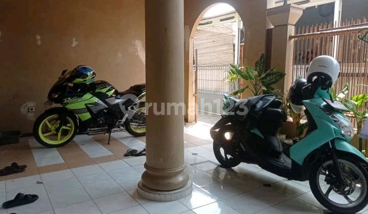 Ketapang Area House in Tangerang Includes Furniture and Kitchen Set at Jl. Thamrin 3 No. 23, Ketapang, Cipondoh, Tangerang City, Banten, Indonesia, 15147, Cipondoh 2