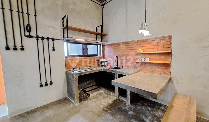 Rumah 2lt Gaya Tropis Modern Industrial Dengan Harga Terjangkau 2