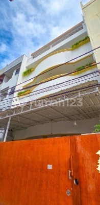 Price Drop! Quick Sale, Fully Furnished and Occupied Boarding House in Mangga Besar, Negotiable 2