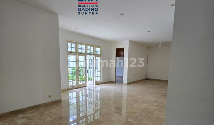 Jual Cepat, Rumah Mewah Ada Kolam Renang Siap Huni Di Kebayoran, Nego  2