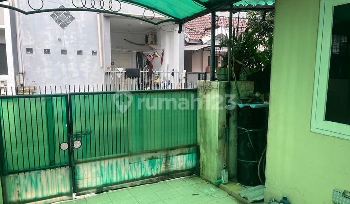 House for Sale Very Cheap in Gading Serpong, Ready to Occupy.