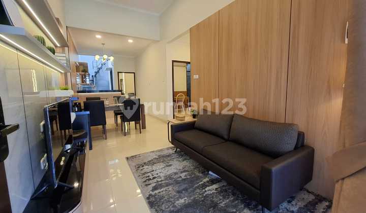 Rumah Full Furnished Lux 1,5 Lantai Kota Baru Parahyangan Jingganagara Padalarang, Nego