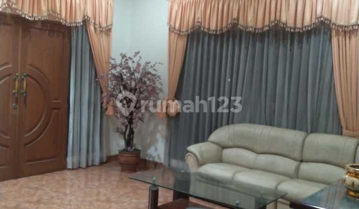 Rumah Lama Di Wilayah Muara Karang, Akses Berdekatan Dengan Pasar Dan Pusat Kuliner Di Muara Karang