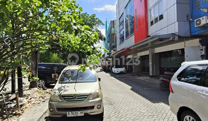 Ruko Taman Palem Hadap Jalan Raya, Lokasi Ramai Dan Stategis Ruko Taman Palem Hadap Jalan Raya, Lokasi Ramai Dan Stategis
