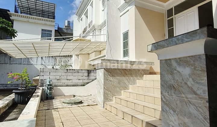 Dijual Rumah Pantai Indah Kapuk, Lokasi Strategis, Akses Mudah 