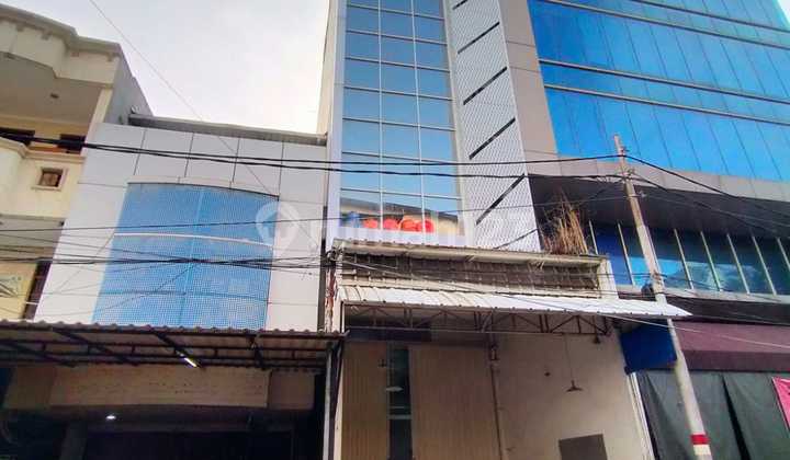 Ruko Muara Karang Lokasi Strategis Dekat Pasar dan Ramai