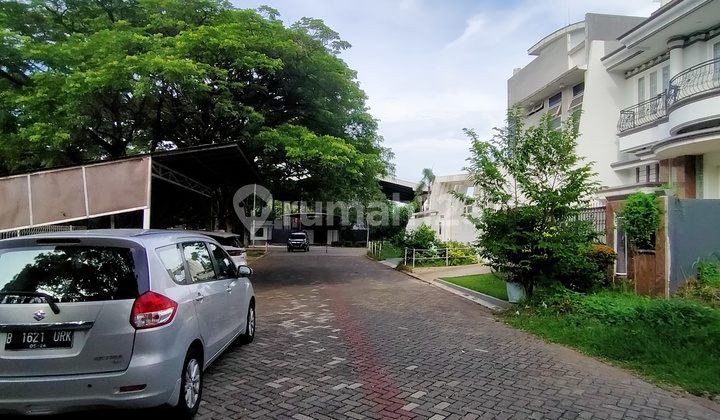 Rumah Siap Huni Di Wilayah Pantai Indah Kapuk, Akses Mudah Dekat Dengan Exit Tol, Berdekatan Dengan Sekolah International