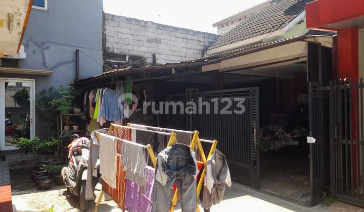 House in Duta Parahiyangan Cibinong Bogor