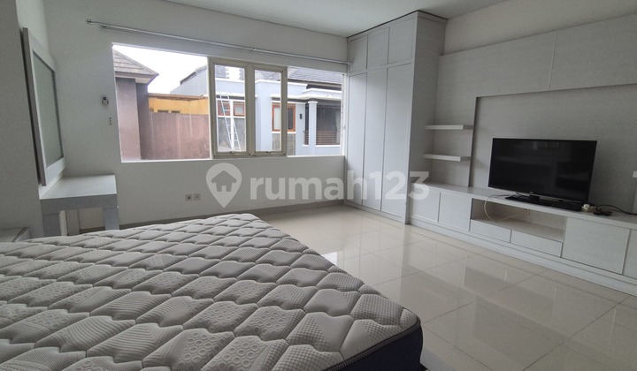 Rumah Minimalis Modern Siap Huni di Kota Baru Parahyangan