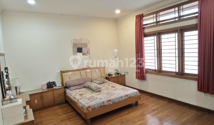 Rumah modern memukau di Mekar Wangi Bandung Rumah modern memukau di Mekar Wangi Bandung