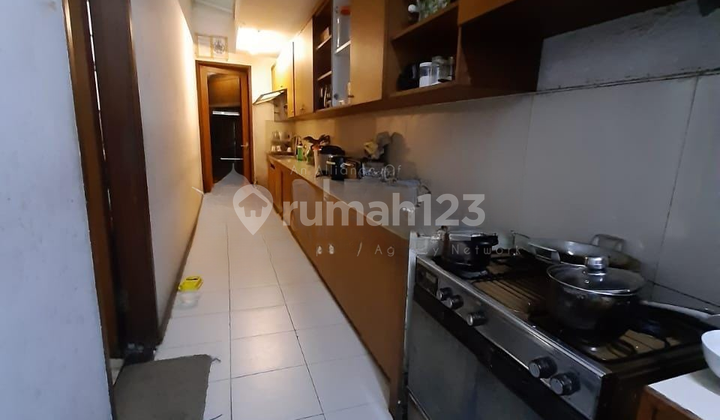 Fantastic luxury house in the tourist area of Dago, Bandung. 2