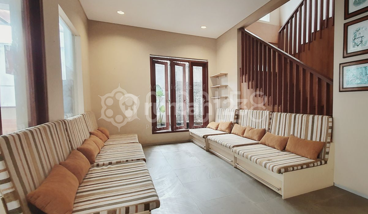 Hidup di Puncak Kemewahan Rumah Modern Setiabudi, Bandung 2