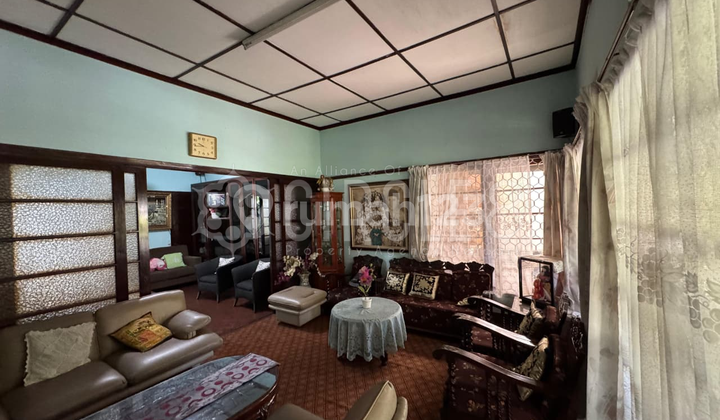 For Sale rumah dengan 11 kamar di Dago, Bandung 2