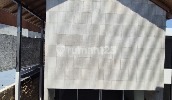 Luxury House Berlokasi Dikawasan Kota Baru Parahyangan., Bandung