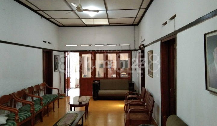 Feel a Classy Life in a Classic Modern Style Luxury Home at Talaga Bodas, Bandung