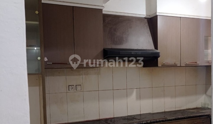 Rumah 2 Lantai Siap Huni di Taman Kopo Indah 2