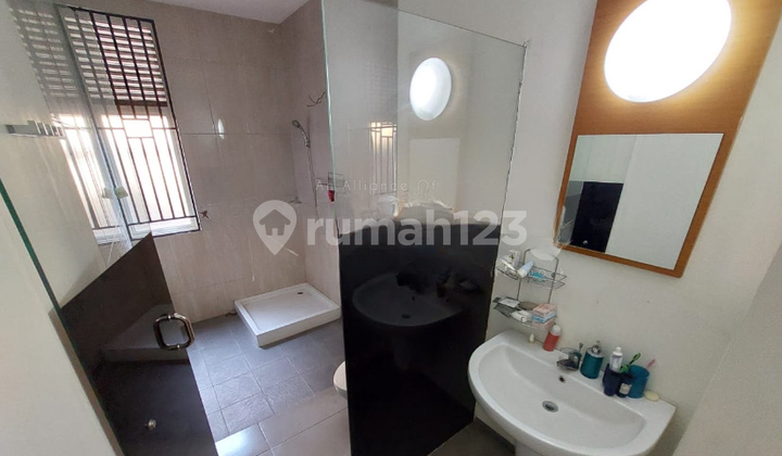 Rumah Luas Semi Furnished Antapani Bandung 2