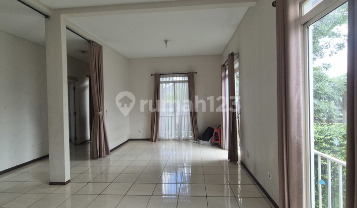 Rumah Luas Mewah di Kota Baru Parahyangan