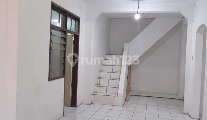 Rumah 2 Lantai Siap Huni di Taman Kopo Indah