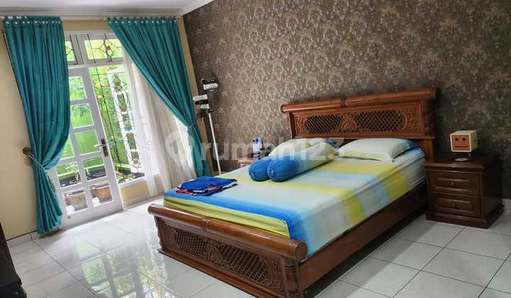 Disewakan Rumah 2 Lantai Di Legenda Wisata 2