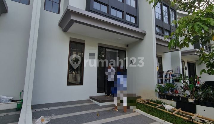 For Rent 2-Story House in Citraland Cibubur For Rent 2-Story House in Citraland Cibubur