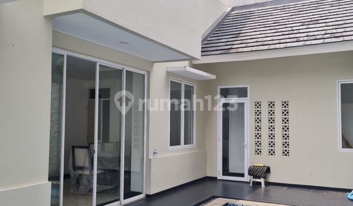 Dijual Rumah Mewah 2lt Di Second Boulevard Kota Wisata