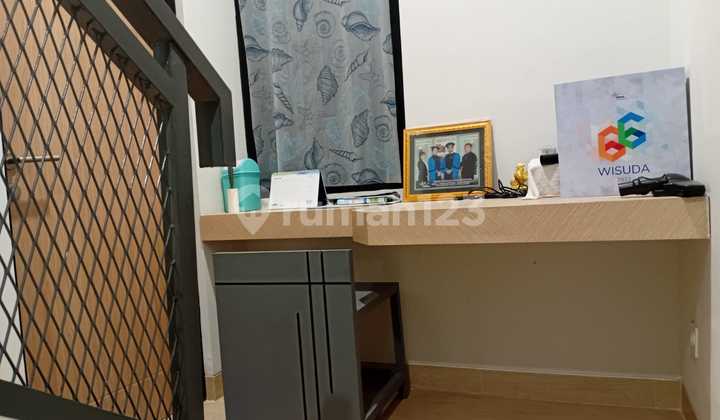 Dijual Rumah Hoek 2 Lantai Di Legenda Wisata Cluster Depan 2