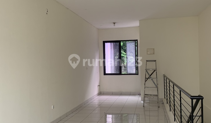 For Rent: Shop House in Legenda Wisata 2