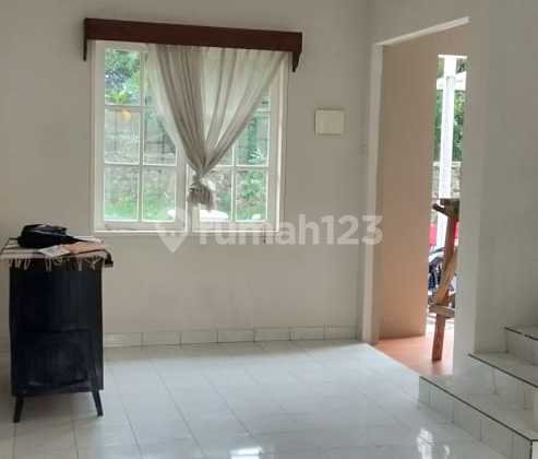 Dijual Rumah 2 Lantai Di Legenda Wisata 2