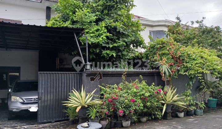 Two-Storey House in Onegate System Area, South Denpasar Two-Storey House in Onegate System Area, South Denpasar