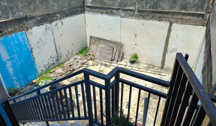 House + Office Ready for Business in Gatot Subroto 2