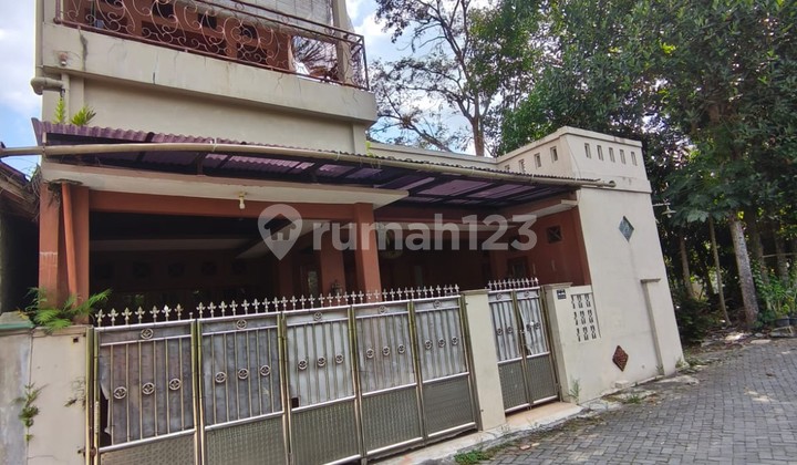 Rumah Tinggal 2 Lantai Lokasi Strategis Dekat dari Jalan Palagan Ngaglik Sleman Rumah Tinggal 2 Lantai Lokasi Strategis Dekat dari Jalan Palagan Ngaglik Sleman