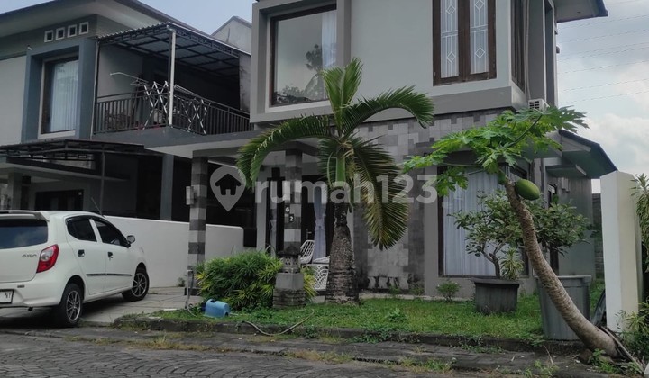 Investasi Rumah 2 Lantai di dalam Perumahan, cocok untuk Hunian, homestay!. Investasi Rumah 2 Lantai di dalam Perumahan, cocok untuk Hunian, homestay!.