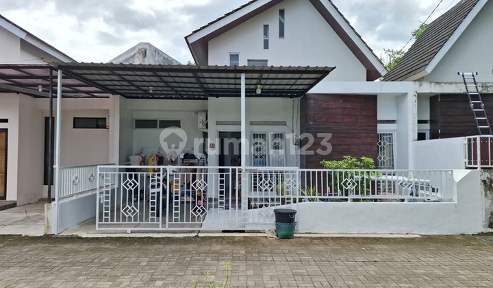 Residential House in a Housing Complex Located Near Sleman Regency Government Office