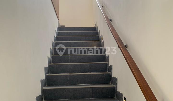 Rumah Modern 2 Lantai bisa KPR Lokasi Strategis 2