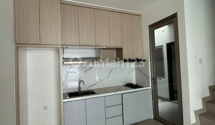 Disewakan Rumah Pik2 Ukuran 6x12,5 Semi Furnish 2