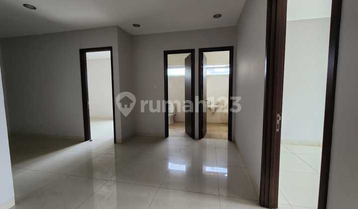Rumah Grisenda  Hook Luas Tanah: 250 m2 3 lantai hanya 8,5M 