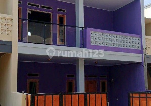 Rumah Mewah 2 Lantai Berada di Lingkungan Asri Bebas Banjir Rumah Mewah 2 Lantai Berada di Lingkungan Asri Bebas Banjir