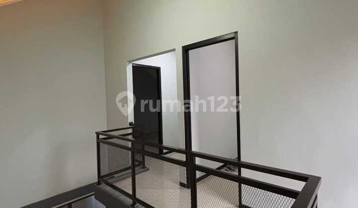 Rumah 2 Lantai Berada di Lokasi Strategis Dekat Akses Pintu Toll 2