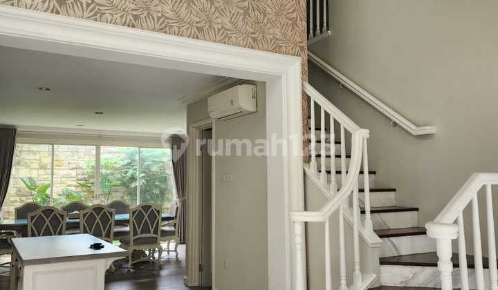 Beautiful House Ready to Live In Fully Furnished With Pool Lippo Karawaci 2