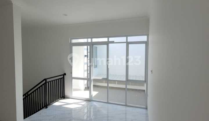 New 3.5-Story House in Modern Kelapa Gading, Ready to Occupy 2