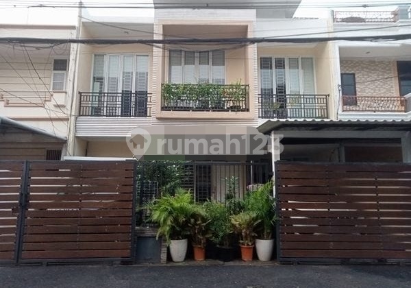 For Sale, 2-Story House in Gading Kirana, 4 Bedrooms