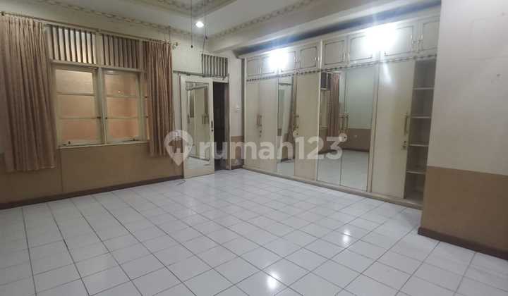 Quick Sale House Needs Renovation Gading Kirana