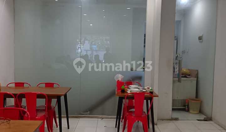 For Sale 2-Story Shop House Renovated Suitable for Culinary Business on Jalan Raya Kelapa Hybrida Kelapa Gading For Sale 2-Story Shop House Renovated Suitable for Culinary Business on Jalan Raya Kelapa Hybrida Kelapa Gading