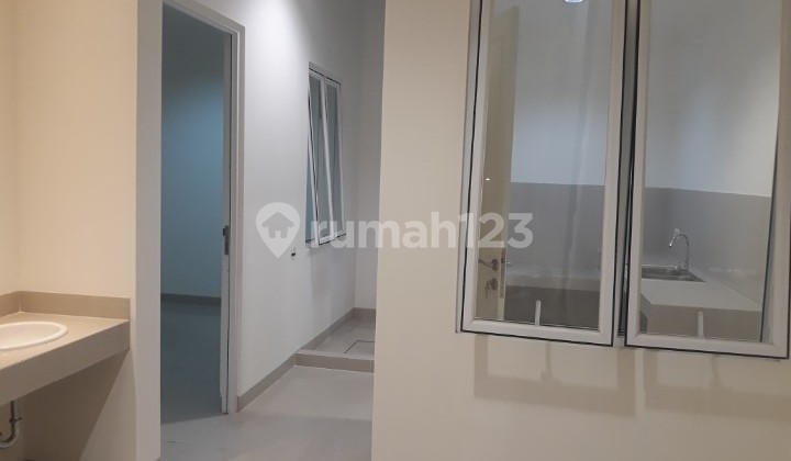 Dijual Rumah Bagus Janur Kuning Kelapa Gading 2.5 Lantai 3Br 2