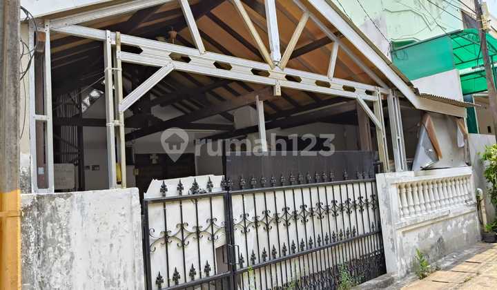 Dijual Rumah Tua di Cakalele Bcs Kelapa Gading 2