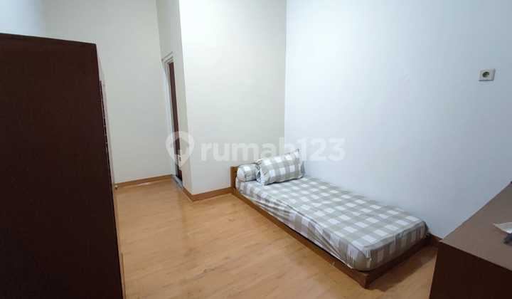 Rumah Kost Strategis Depan Kampus/kantor
