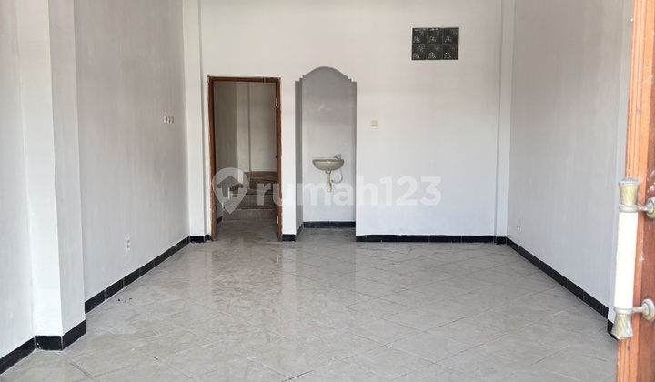 Sanur Shop House 3 Floors on Main Roadside Sanur Shop House 3 Floors on Main Roadside